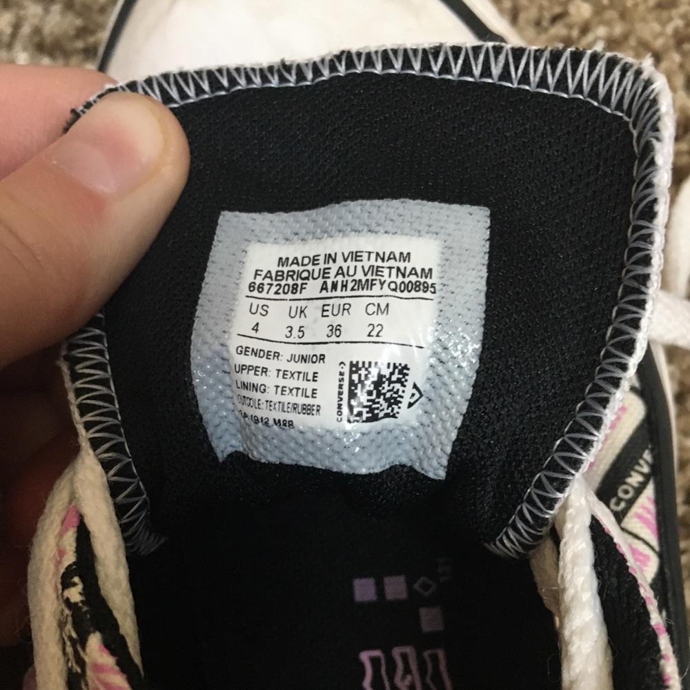 Converse Sneakers - Picture 6 of 6